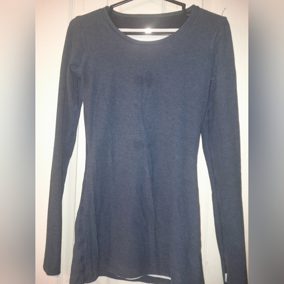 Long sleeve reversible Lululemon shirt - Picture 2 of 3
